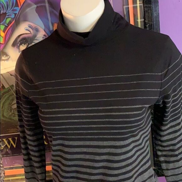 Tommy Hilfiger striped turtleneck sweater. Ombré stripes. Medium - Picture 6 of 8